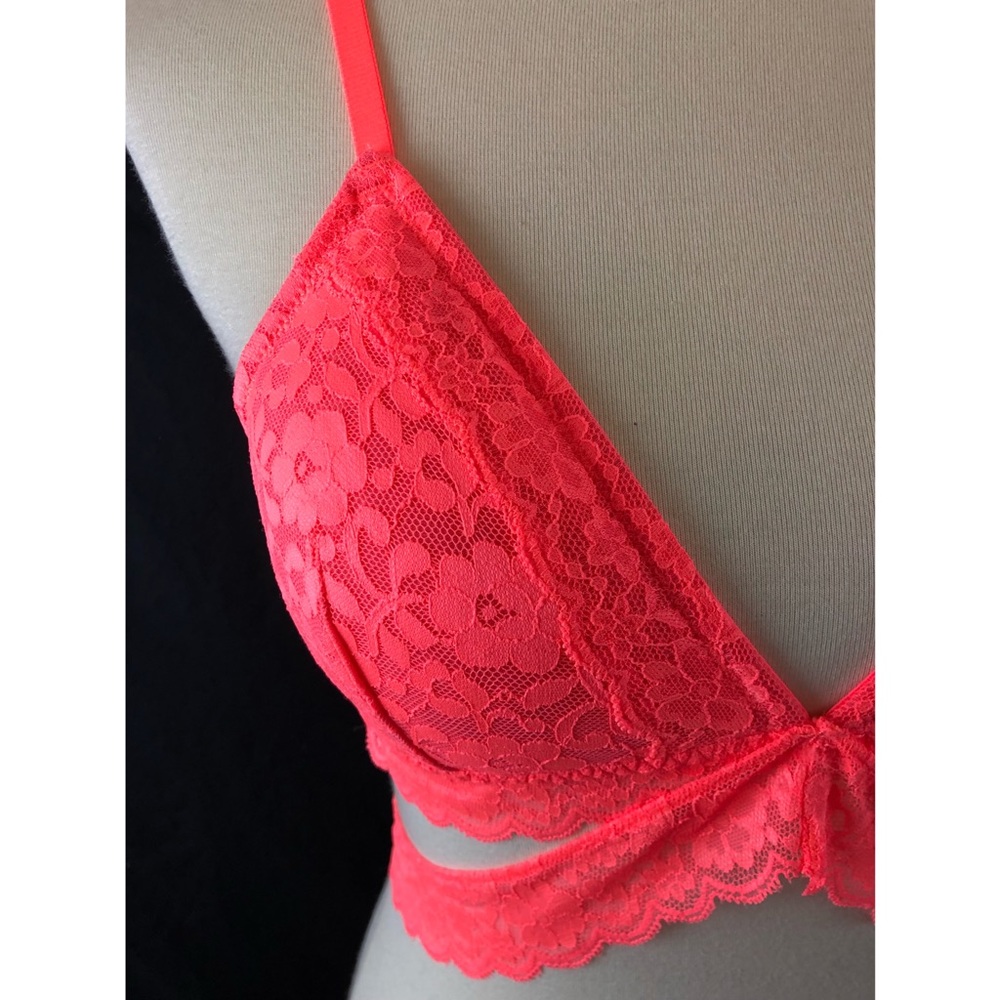 NWT Gilly Hicks Bralette - Picture 2 of 6